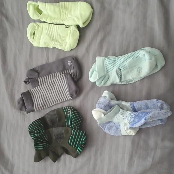 Lululemon socks M/L